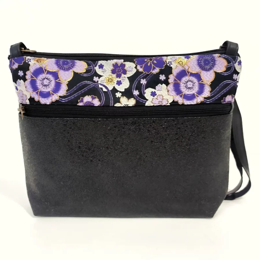 Moyenne pochette bandoulière vegan à bande Sakura violet – Image 2