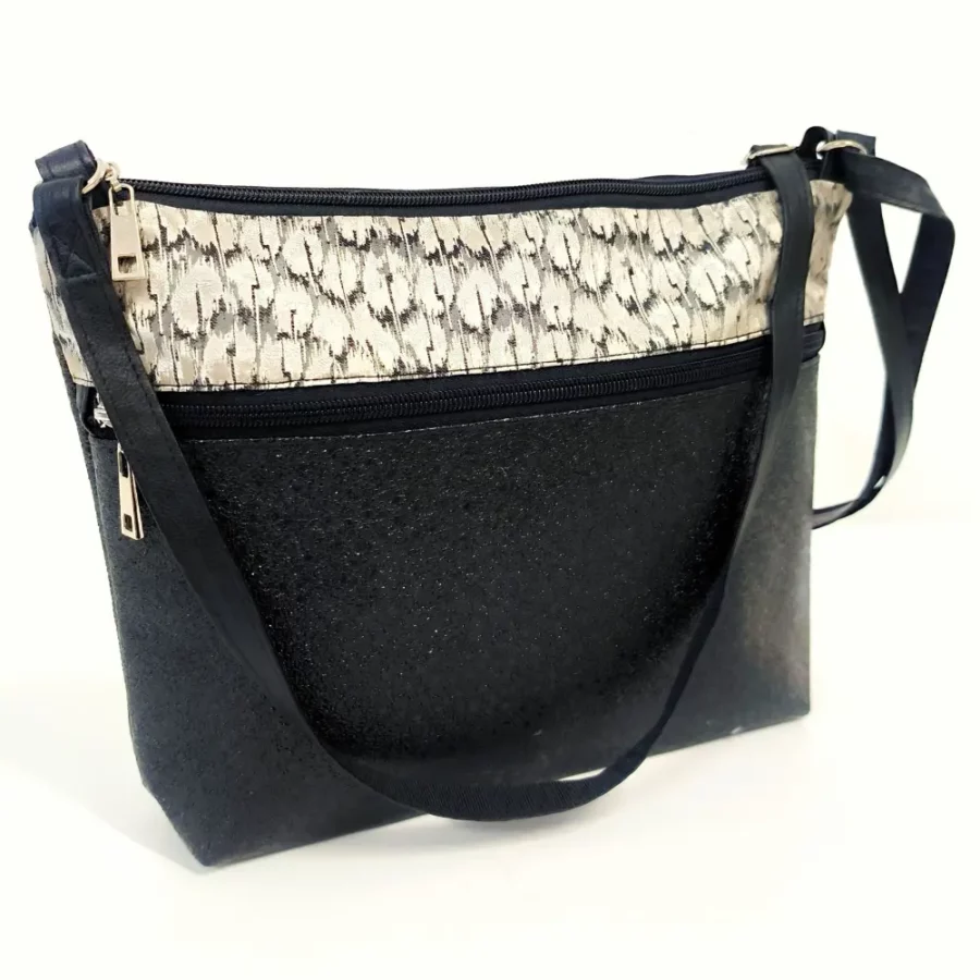 Moyenne pochette bandoulière vegan à bande imprimée Oslo – Image 2