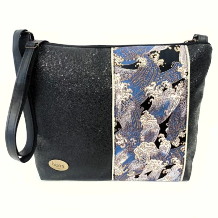 moyenne-pochette-bandouliere-noir-cuir-vegan-vagues-bleues-blanches