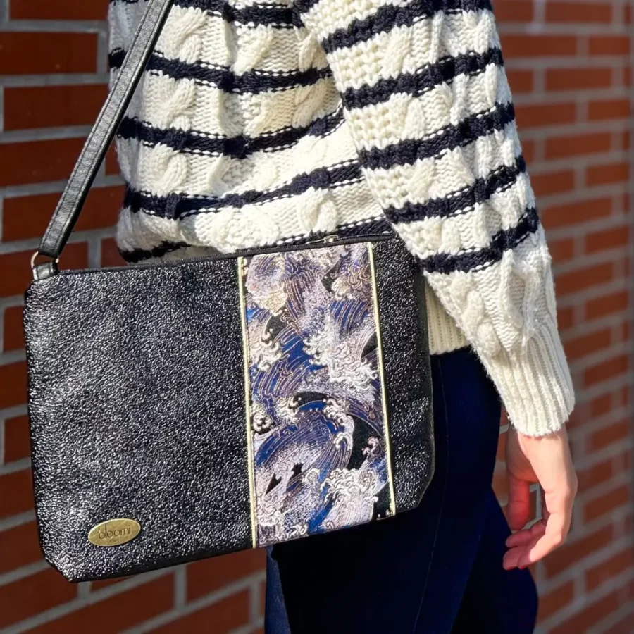 Moyenne pochette de soirée en cuir vegan et kimono Vagues – Image 6