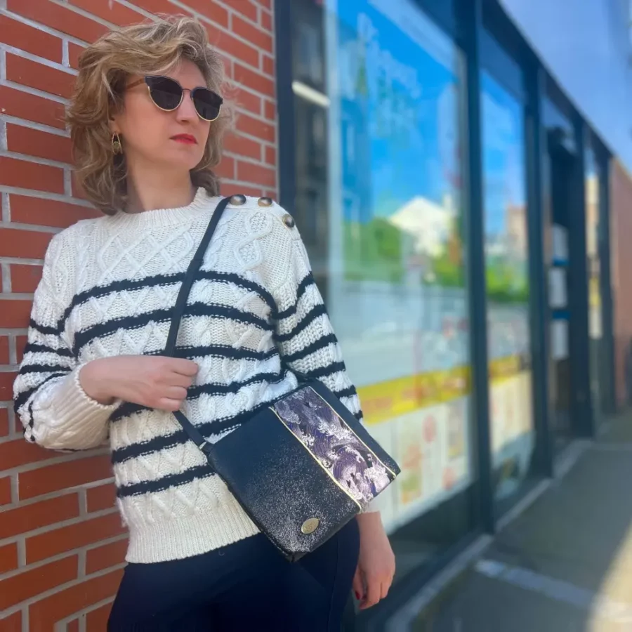 Moyenne pochette de soirée en cuir vegan et kimono Vagues – Image 7