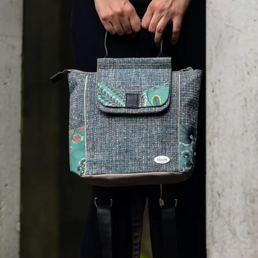 petit-sac-a-dos-vegan-en-tweed-vert-avec-noeud-papillon-motifs-vegetal-avec-poignee-main-2