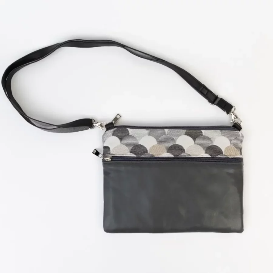 Pochette bandoulière format ipad mini en jacquard gris Mermaid – Image 2