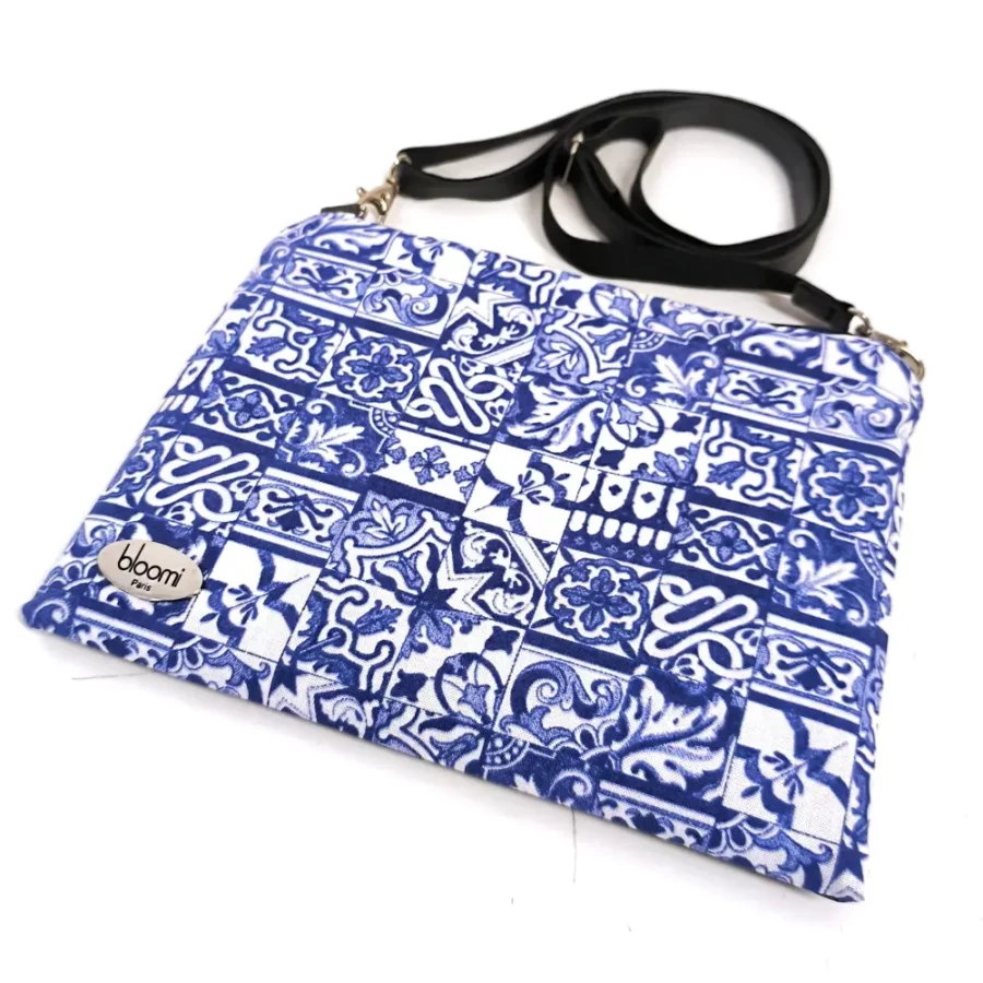Pochette bandoulière vegan imprimé Porto bleu et blanc
