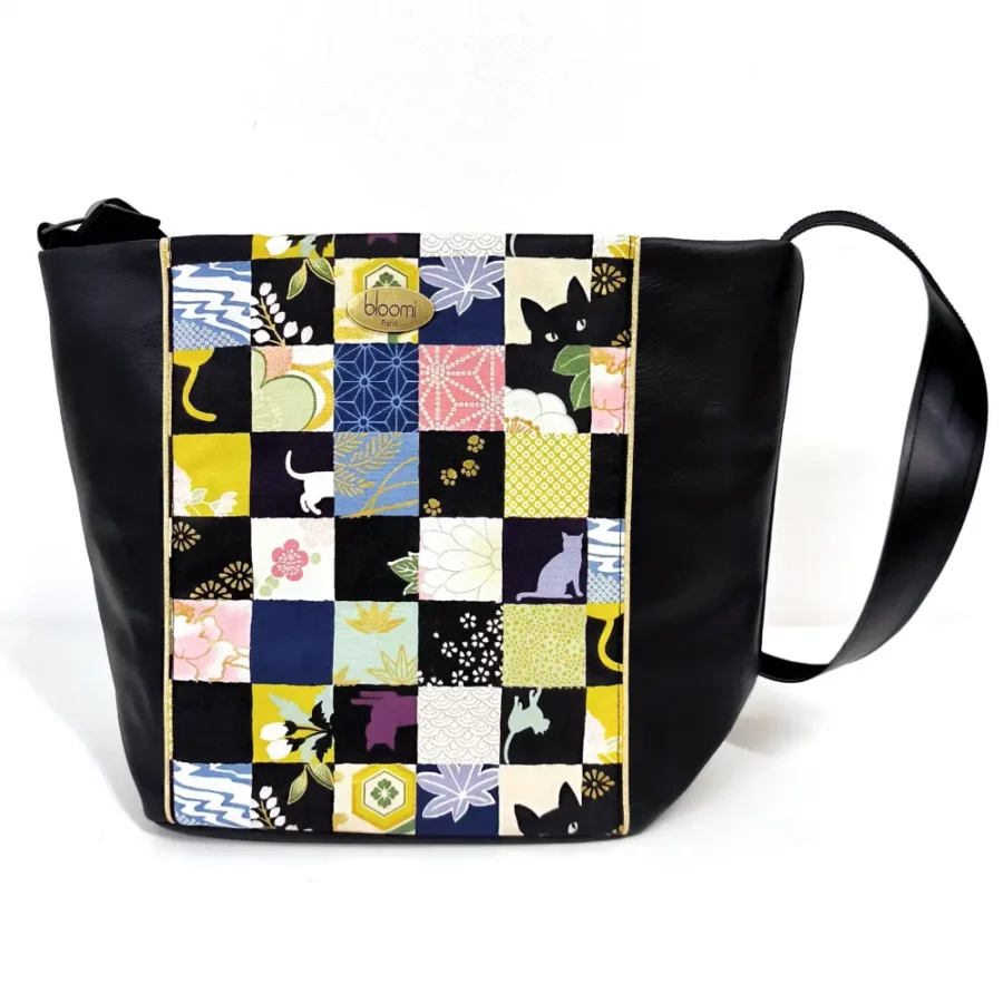 Sac moyen vegan en bandoulière avec motifs chats Neko vert anis