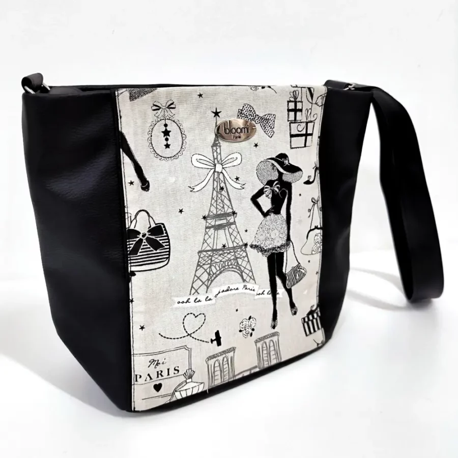 sac-moyen-bandoulière-noir-mat-vegan-cuir-et-motifs-tour-eiffel-avec-personnage-femme-et-bandoulière-réglable