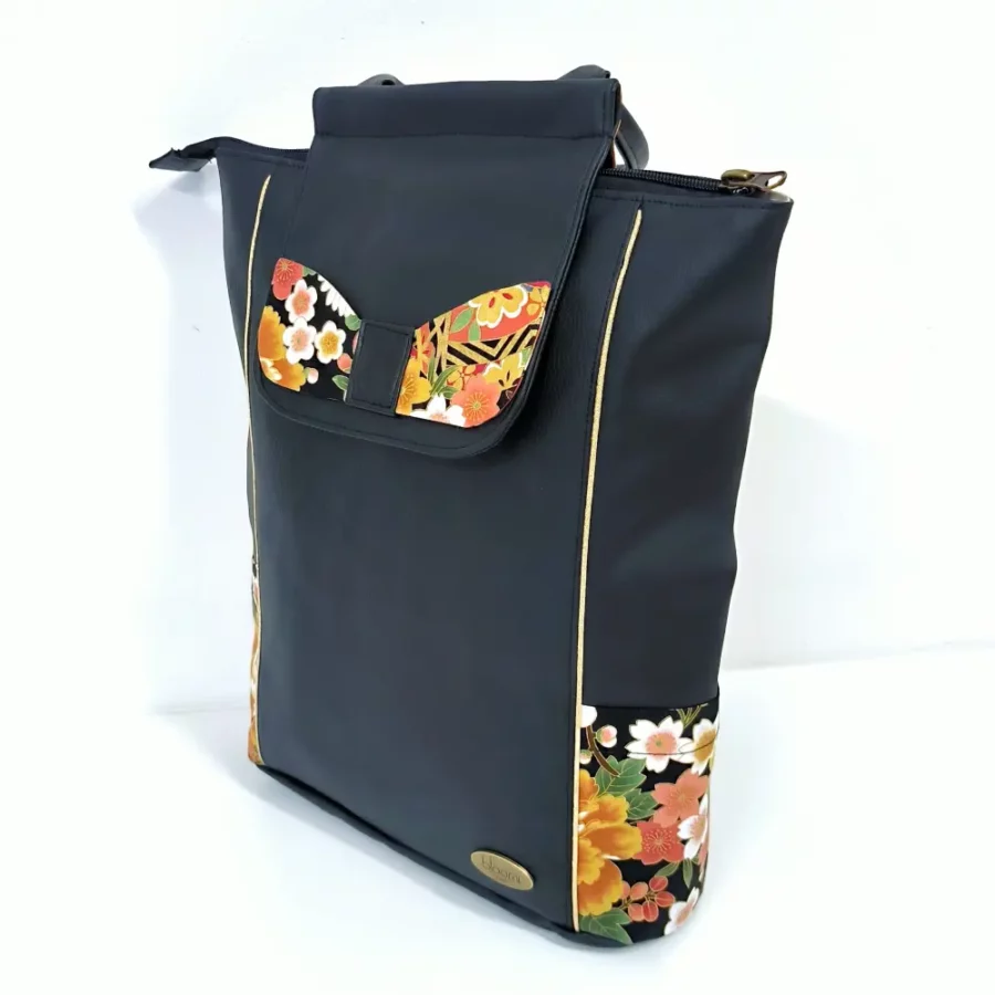 Grand sac à dos vegan Kushiro rose blush motif grue japonaise – Image 4