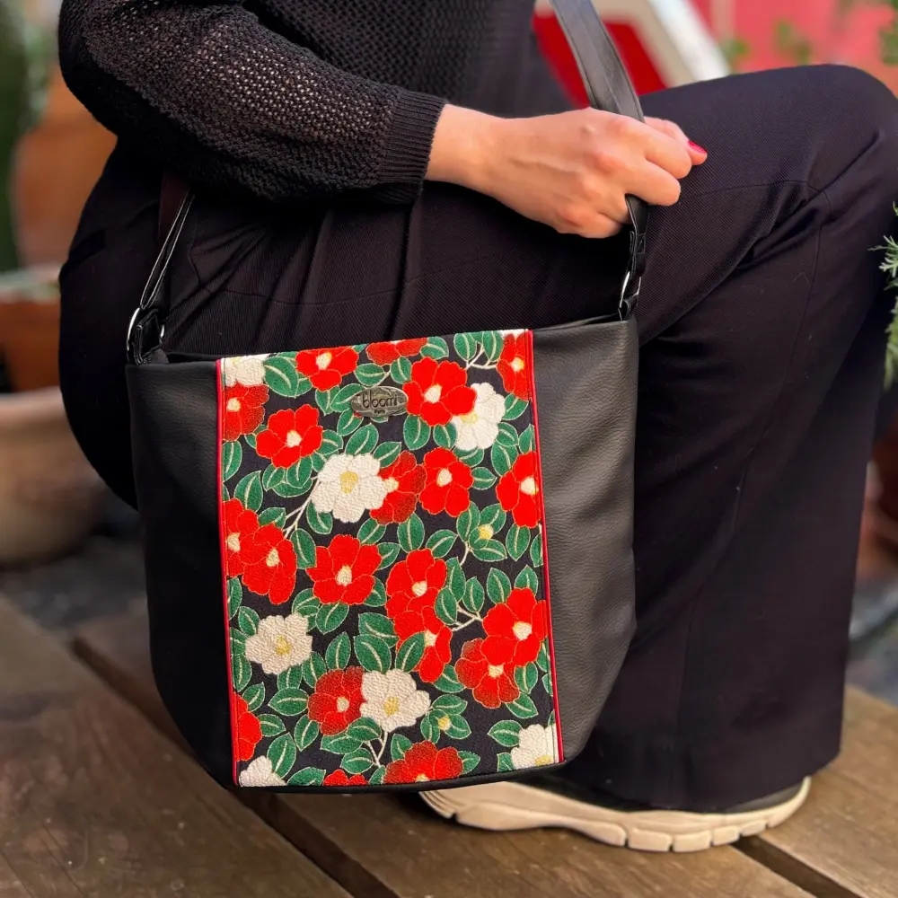 Sac moyen en bandoulière vegan Coquelicot rouge kimono japonais – Image 4