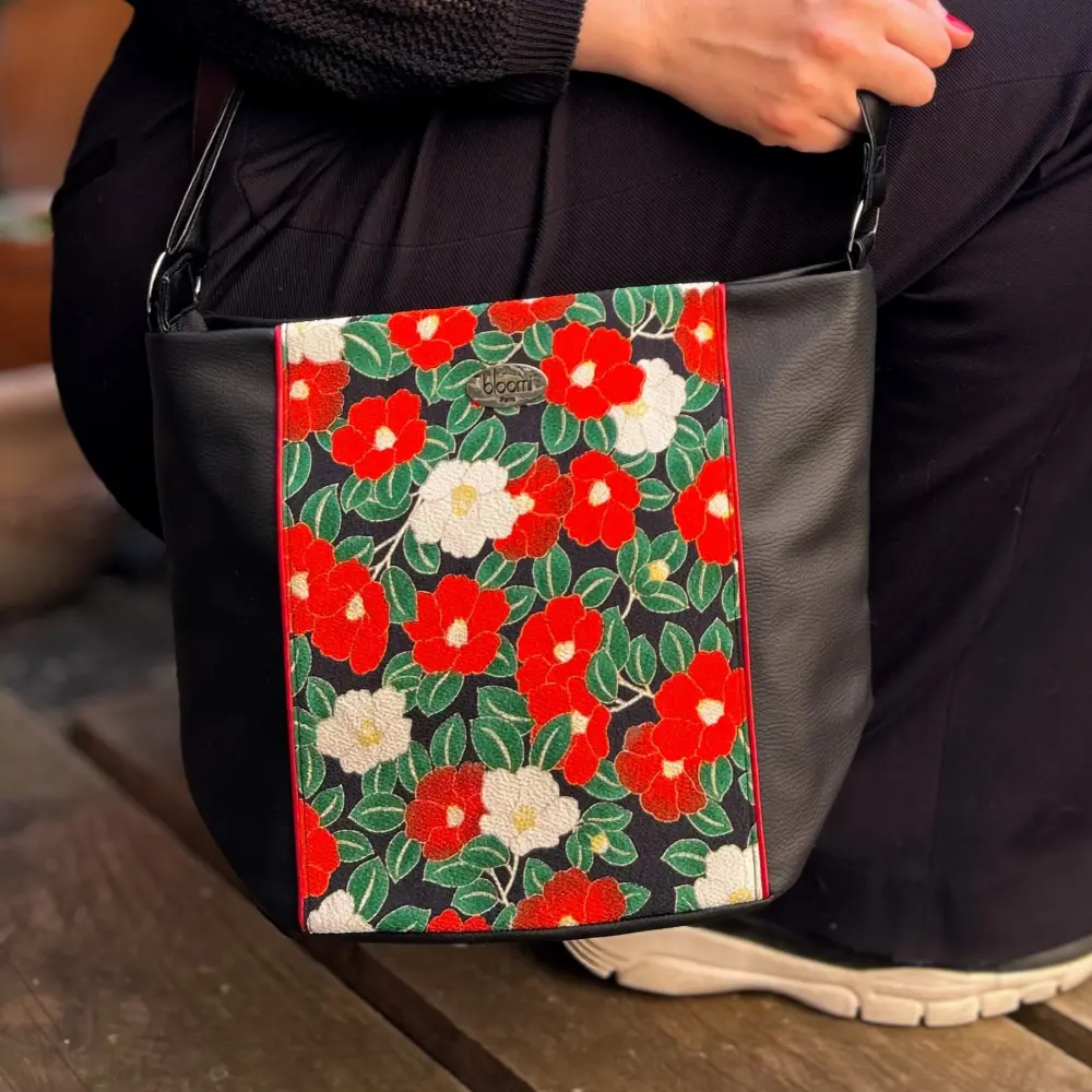 Sac moyen en bandoulière vegan Coquelicot rouge kimono japonais – Image 5