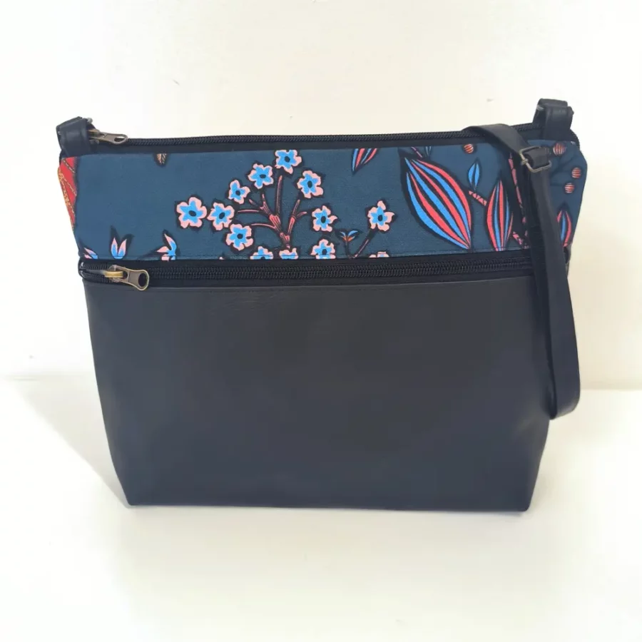 Moyenne pochette bandoulière vegan à bande Seaquarium bleu – Image 3