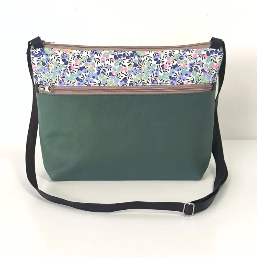 Moyenne pochette bandoulière à bande Poppy verte et Liberty – Image 3