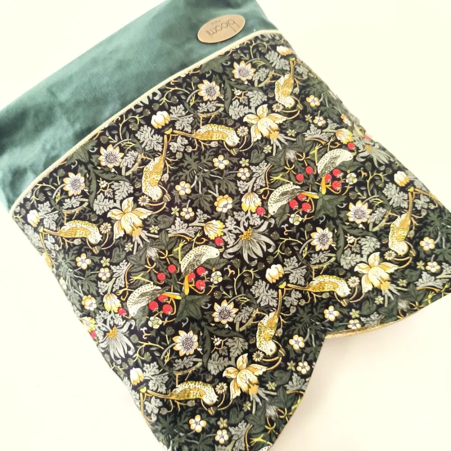 Petite sacoche en bandoulière vegan aux motifs d'Oiseaux verts – Image 3