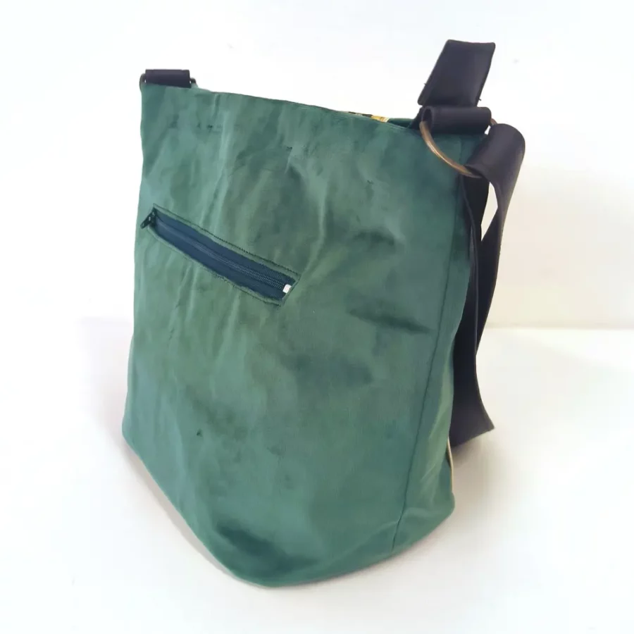 Sac moyen en bandoulière vegan Oiseaux et velours vert – Image 3