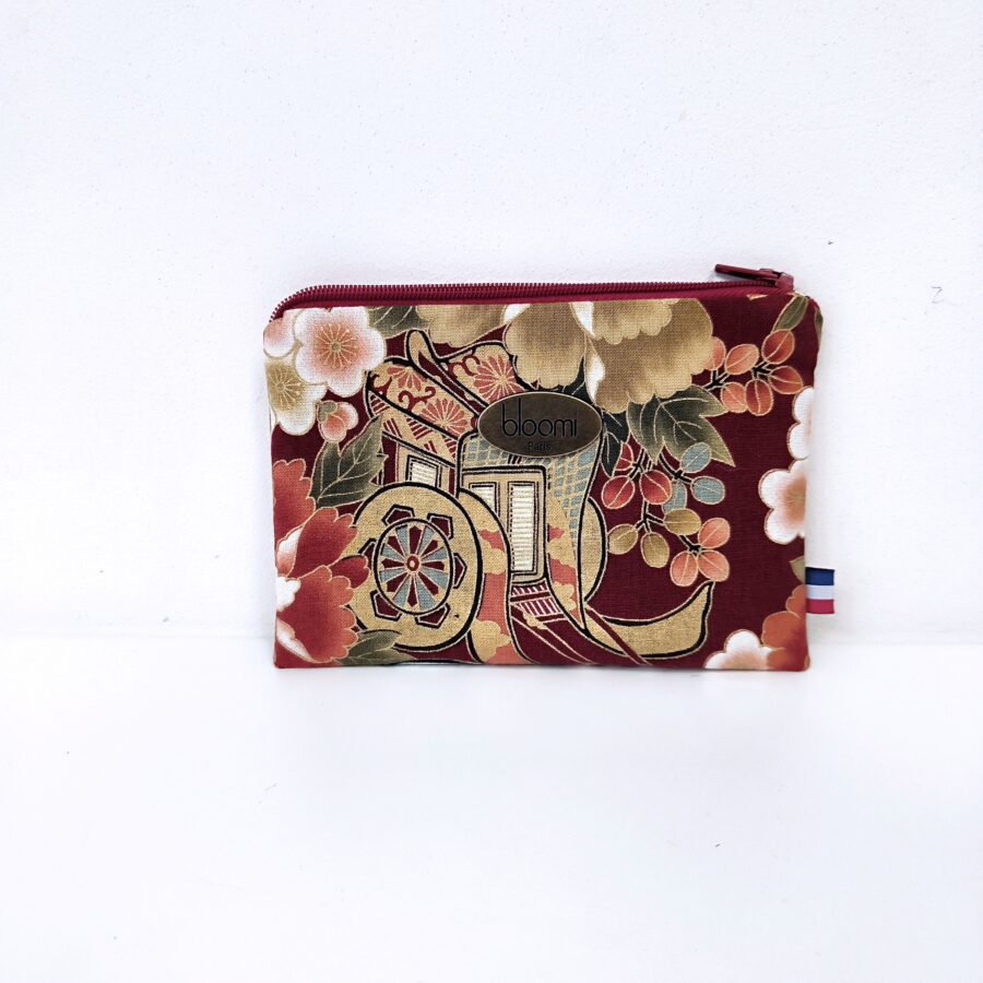 Grande porte-monnaie Kushiro rouge à fleurs japonaises – Image 2