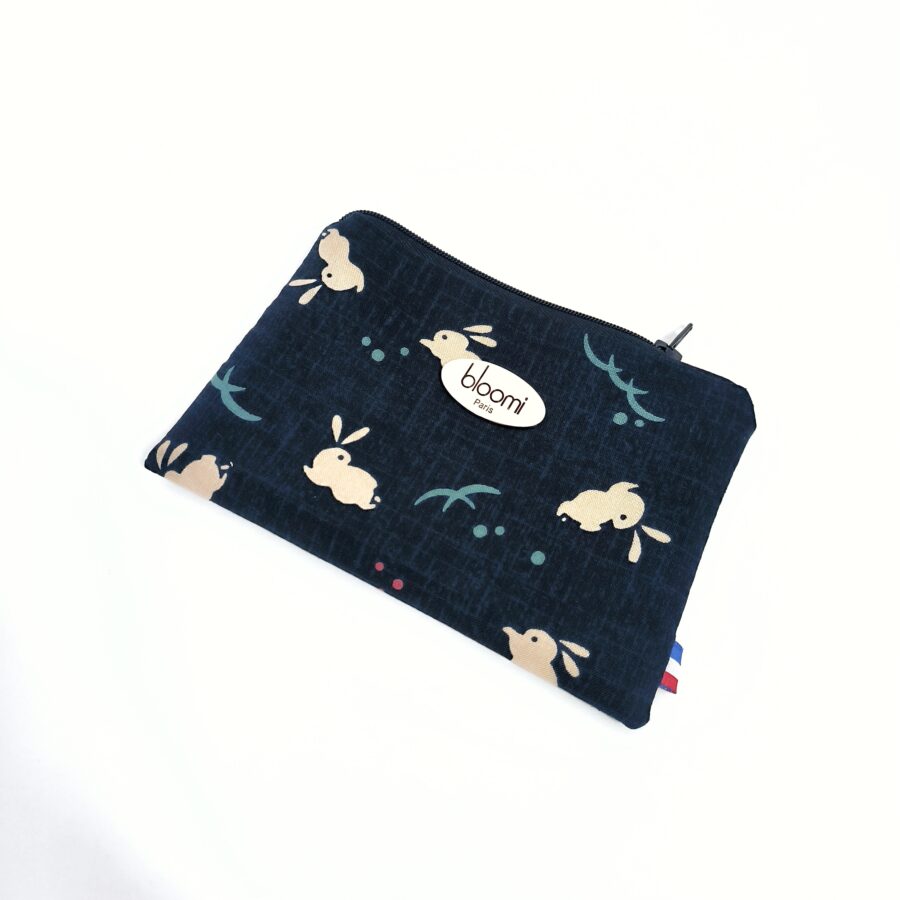 Grand porte-monnaie vegan Lapins beiges sur fond marine – Image 3