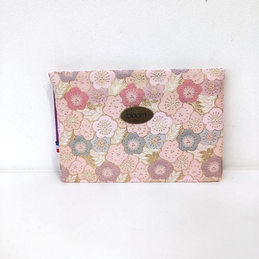 Portefeuille avec rabat aimanté en kimono précieux rose fleurs de cerisiers – Image 4