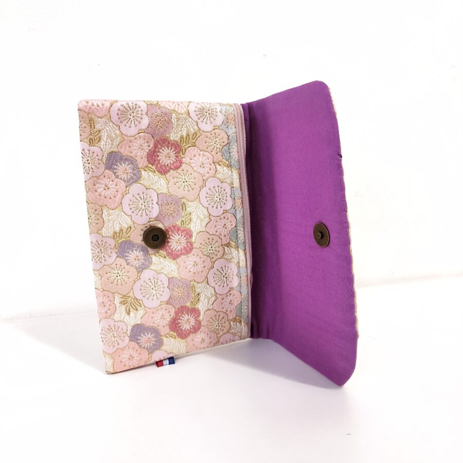 Portefeuille avec rabat aimanté en kimono précieux rose fleurs de cerisiers – Image 3