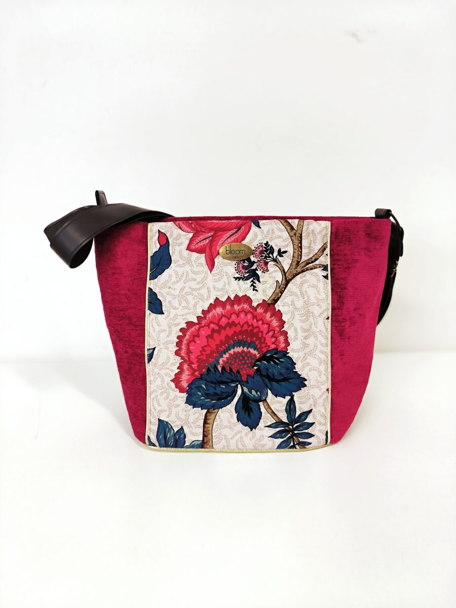 Sac moyen porté épaule et bandoulière en velours fuchsia Persepolis